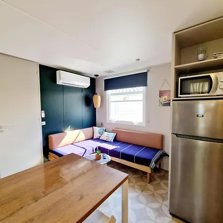 Del Mar 52, Mobile Excellence, 3 Chambres, 6 Personnes, Bord De 캠프장 *